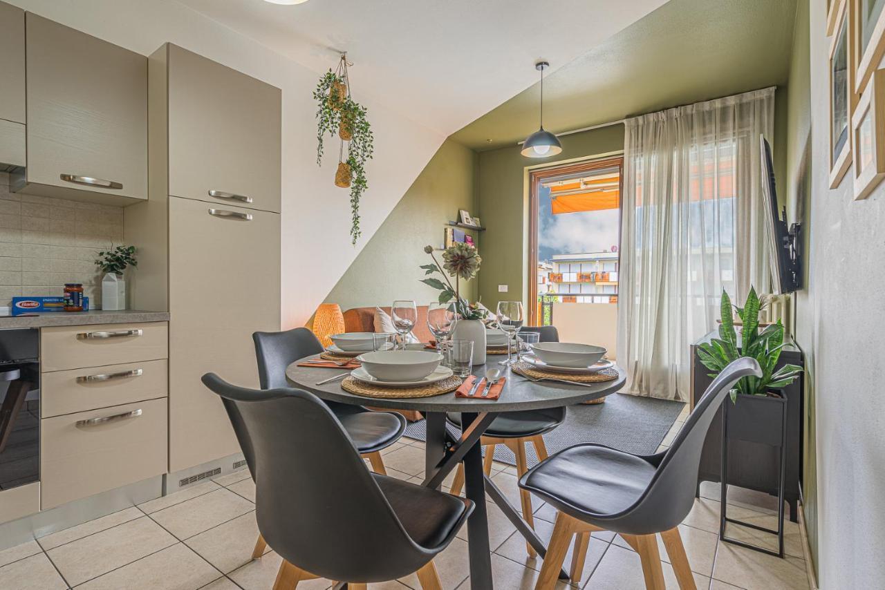 Hygge Family Apartment - One Step Away From The Lake!!! 시르미오네 외부 사진