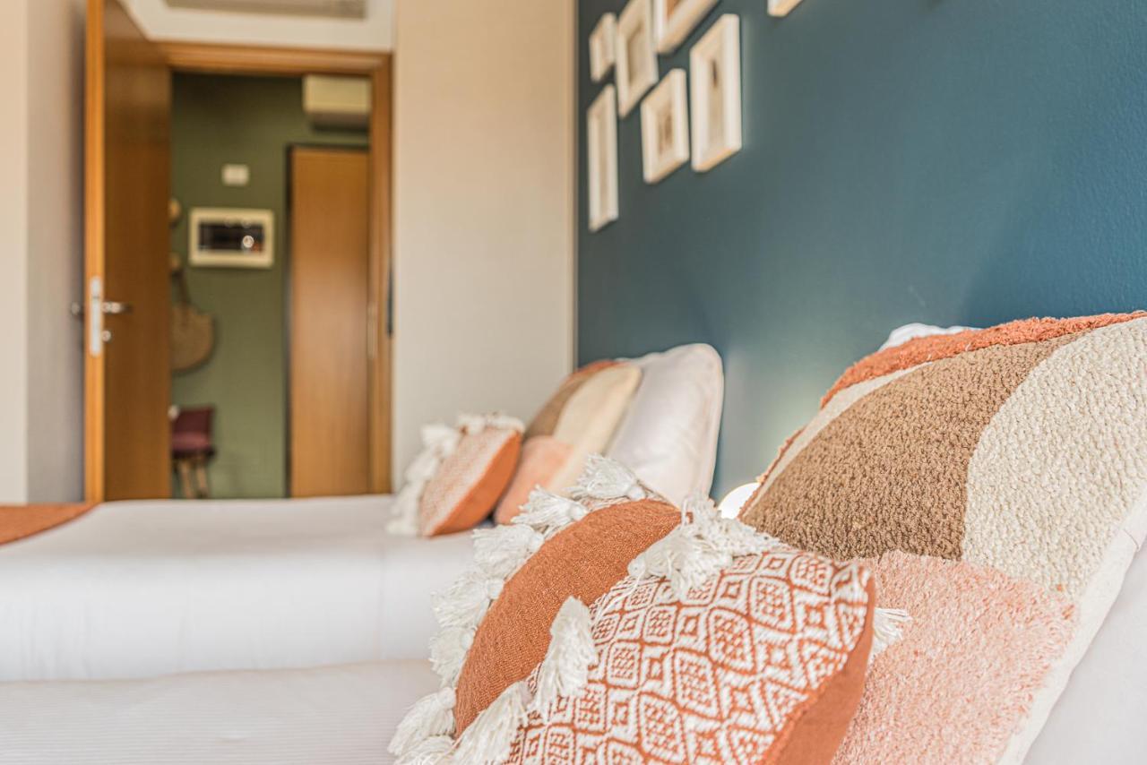 Hygge Family Apartment - One Step Away From The Lake!!! 시르미오네 외부 사진