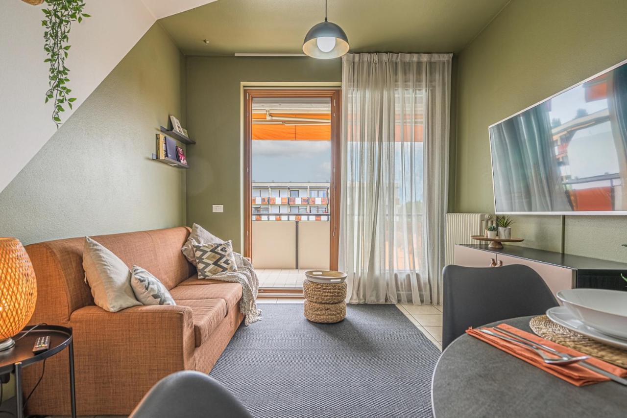 Hygge Family Apartment - One Step Away From The Lake!!! 시르미오네 외부 사진