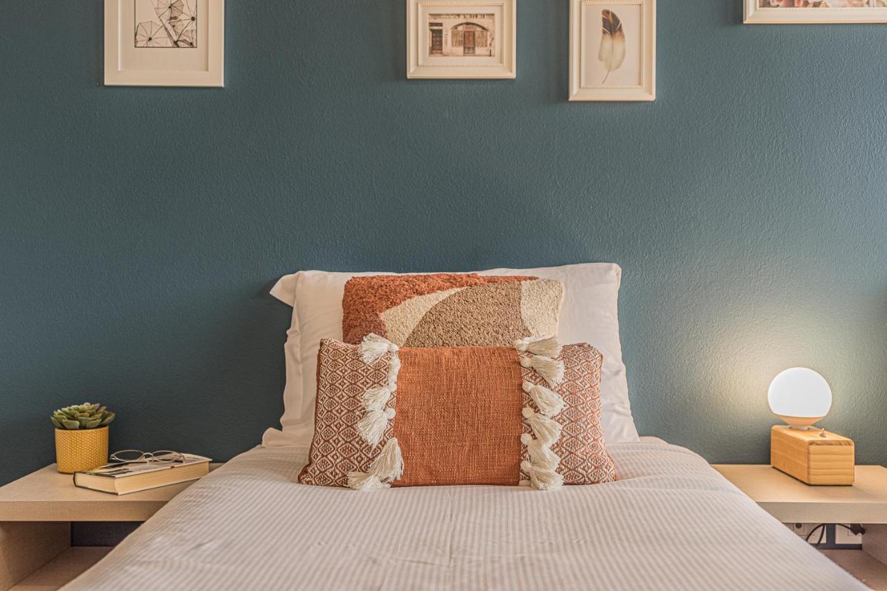 Hygge Family Apartment - One Step Away From The Lake!!! 시르미오네 외부 사진