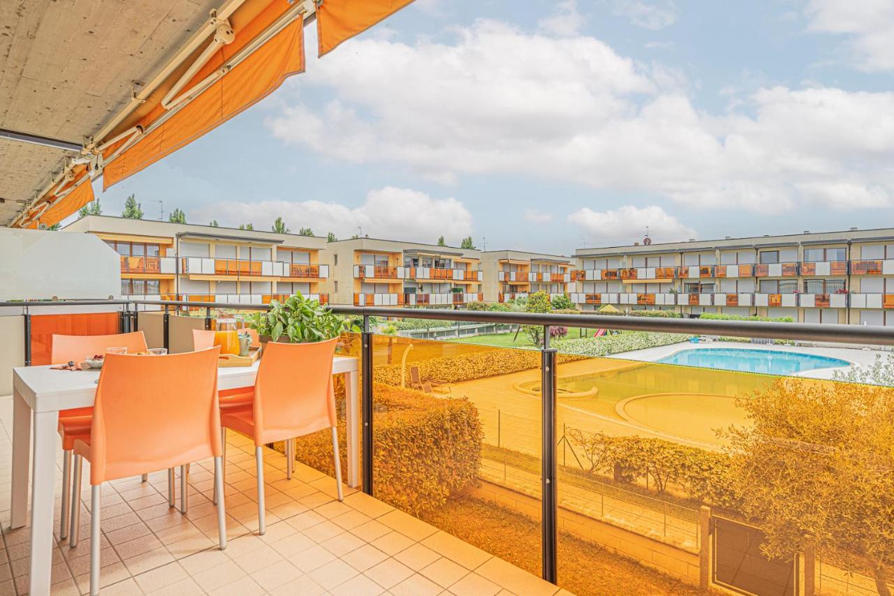 Hygge Family Apartment - One Step Away From The Lake!!! 시르미오네 외부 사진