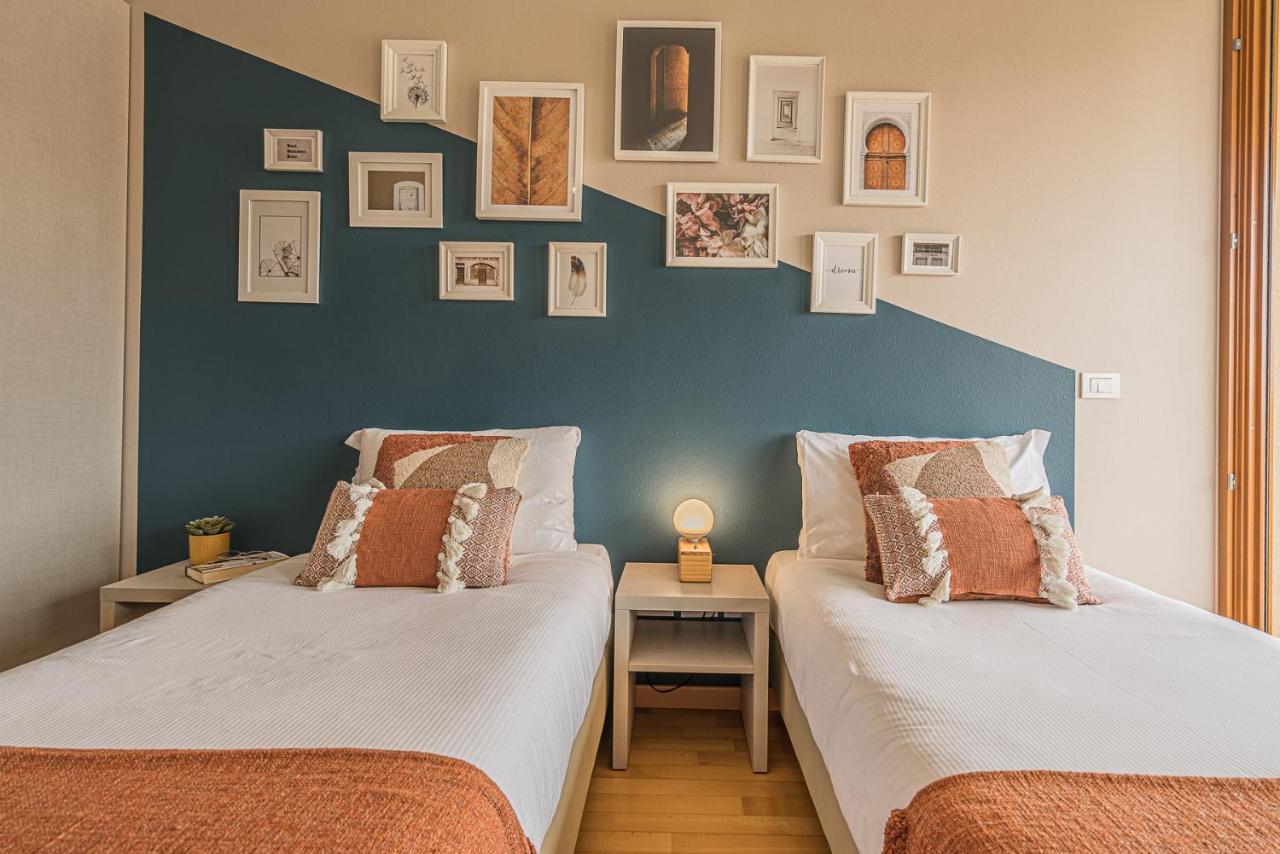 Hygge Family Apartment - One Step Away From The Lake!!! 시르미오네 외부 사진