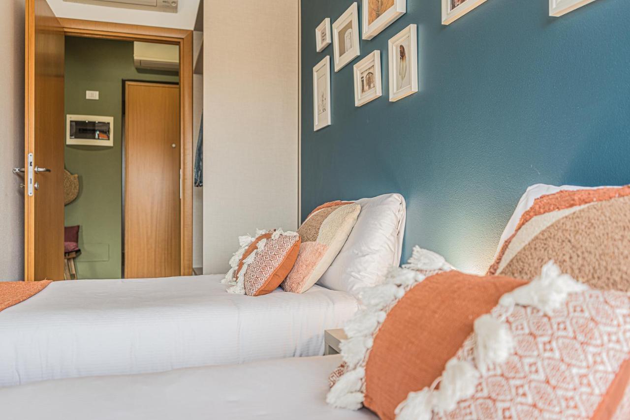 Hygge Family Apartment - One Step Away From The Lake!!! 시르미오네 외부 사진