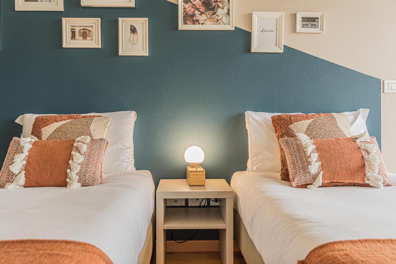 Hygge Family Apartment - One Step Away From The Lake!!! 시르미오네 외부 사진